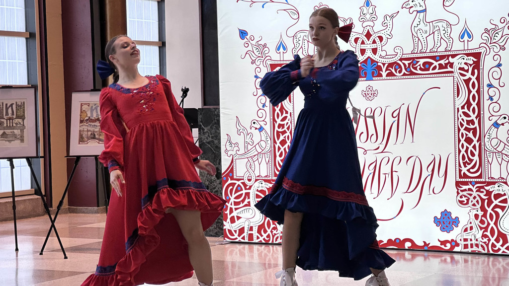 Открытие выставки, посвященной Дню русского языка, в штаб-квартире ООН в Нью-Йорке.